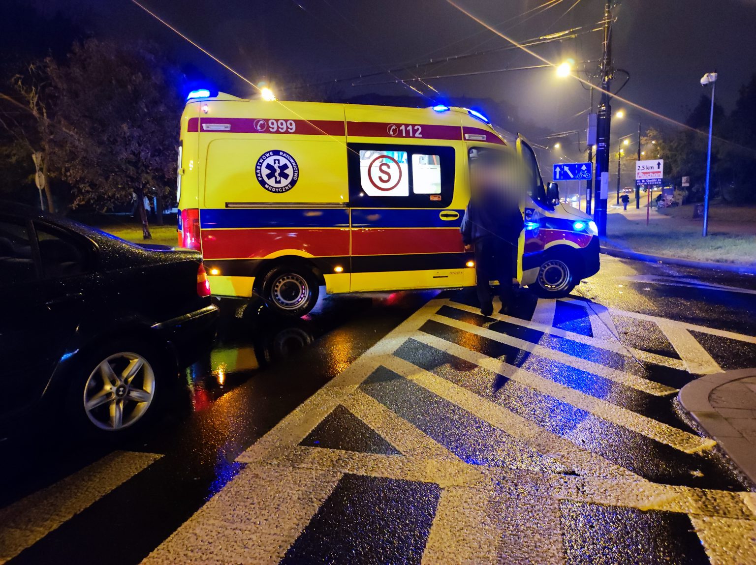 Na rondzie Mohyły znów zderzyły się dwa auta Tym razem suzuki i BMW