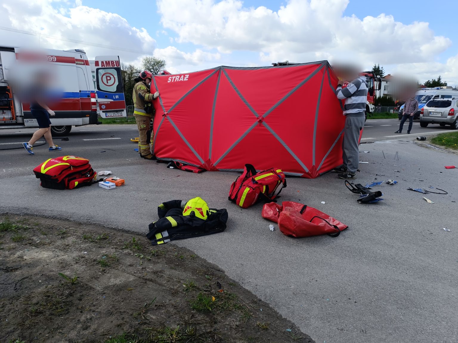 Tragiczny finał wypadku w Mętowie Poszkodowany motocyklista zmarł w