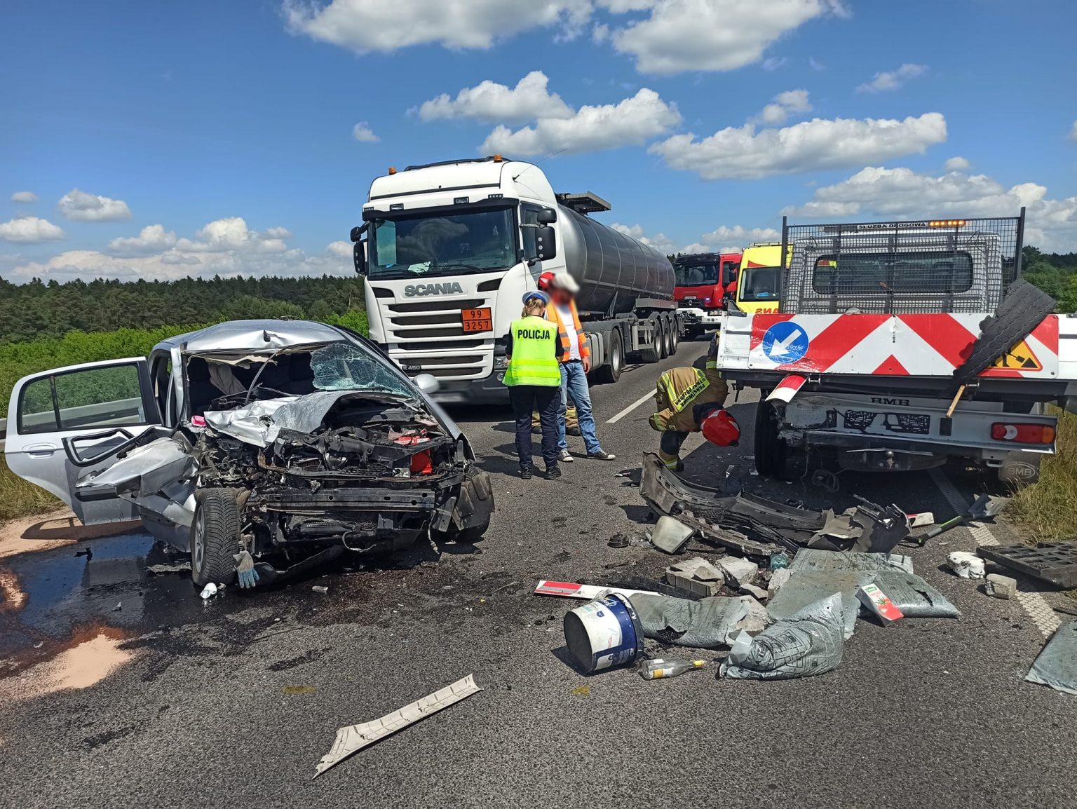 Powa Ny Wypadek Na Drodze Wojew Dzkiej Nr Nie Ma Przejazdu