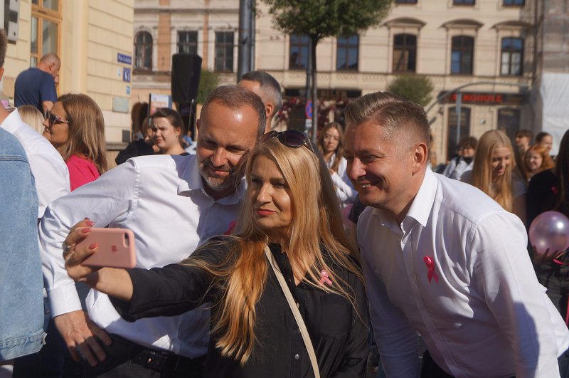 Przez Lublin przeszedł Marsz Różowej Wstążki To wsparcie i solidarność