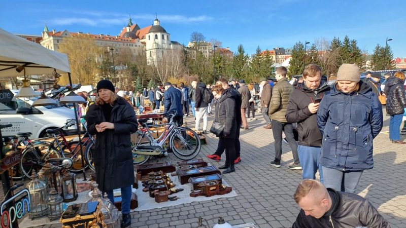 Lubelska Gie Da Staroci Oraz Wyprzeda Gara Owa Przyci Gn Y T Umy