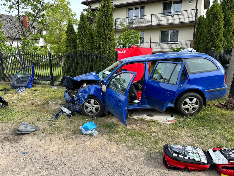 Tragedia podczas wyprzedzania Nie żyje młoda kobieta zdjęcia