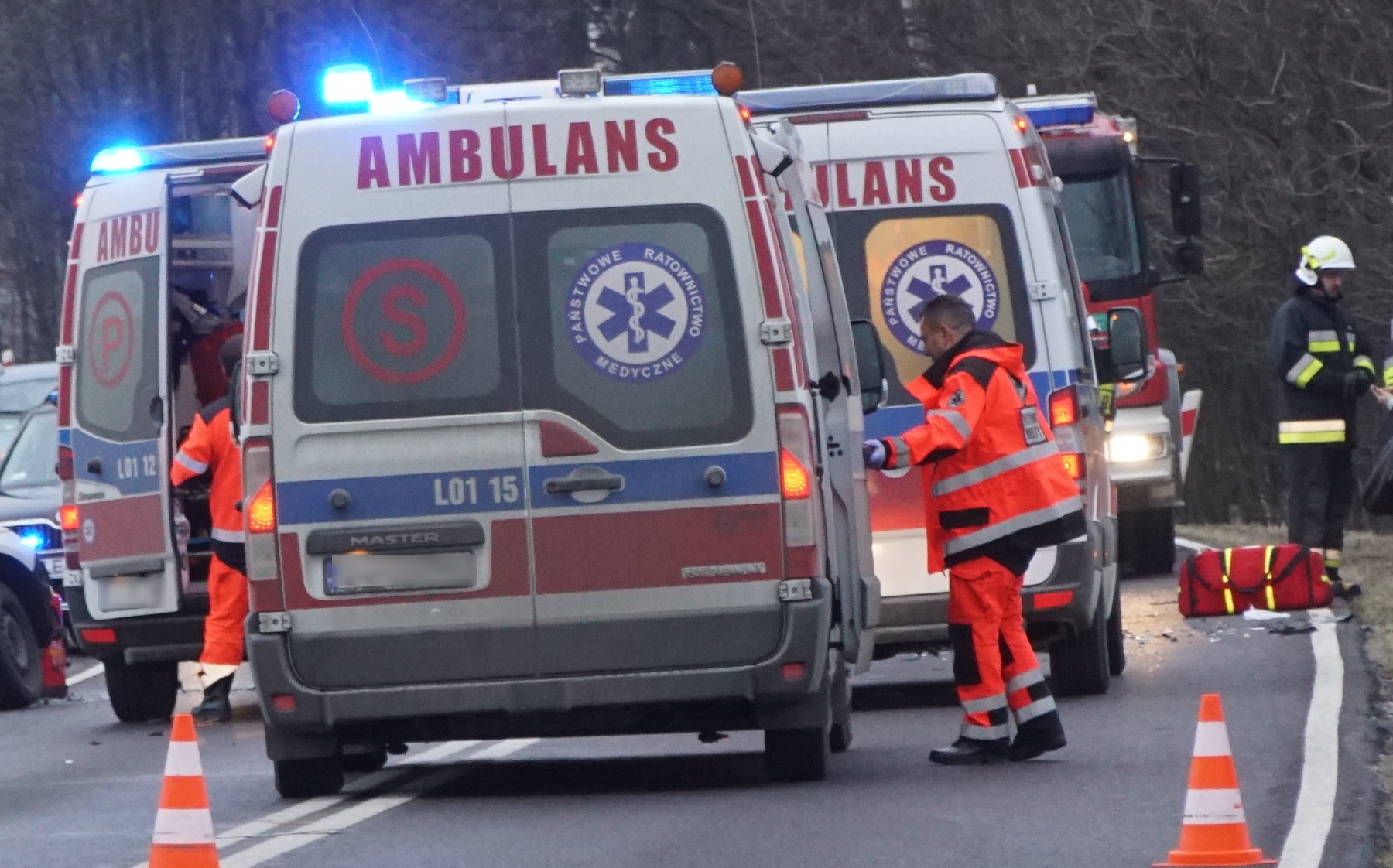 Tragiczny Wypadek Na Podlasiu. BMW Uderzyło W Drzewo, Dwie Osoby Nie ...