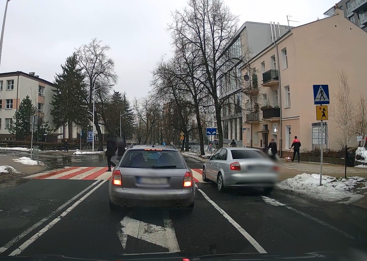 Niebezpieczne zachowanie kierowcy audi w Lublinie. Nagranie trafiło na policję (zdjęcia)