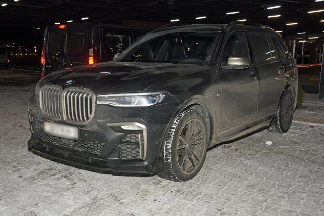 Odzyskany samochód BMW o wartości 270 tys. zł na przejściu granicznym w Terespolu (zdjęcia)