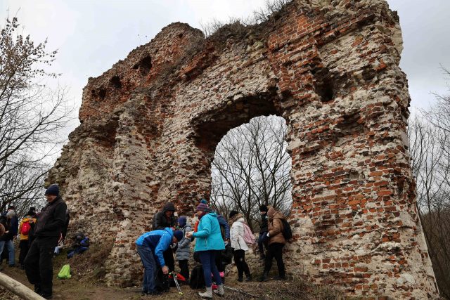 Karnawał pieszych rajdów trwa! To doskonała okazja do zwiedzania ciekawych zakątków okolic Kazimierza Dolnego