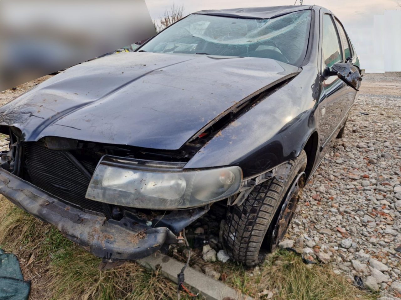 Stracił panowanie nad pojazdem, rozbił seata w rowie i sobie poszedł. Zapewniał, że przestraszył się lisa (foto)