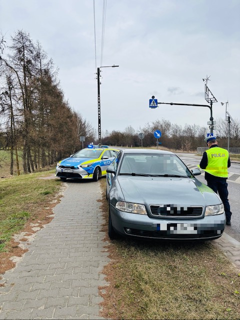 Akcja „Dron” na drogach powiatu kraśnickiego. Policjanci patrzyli z góry na zachowania kierowców (zdjęcia)